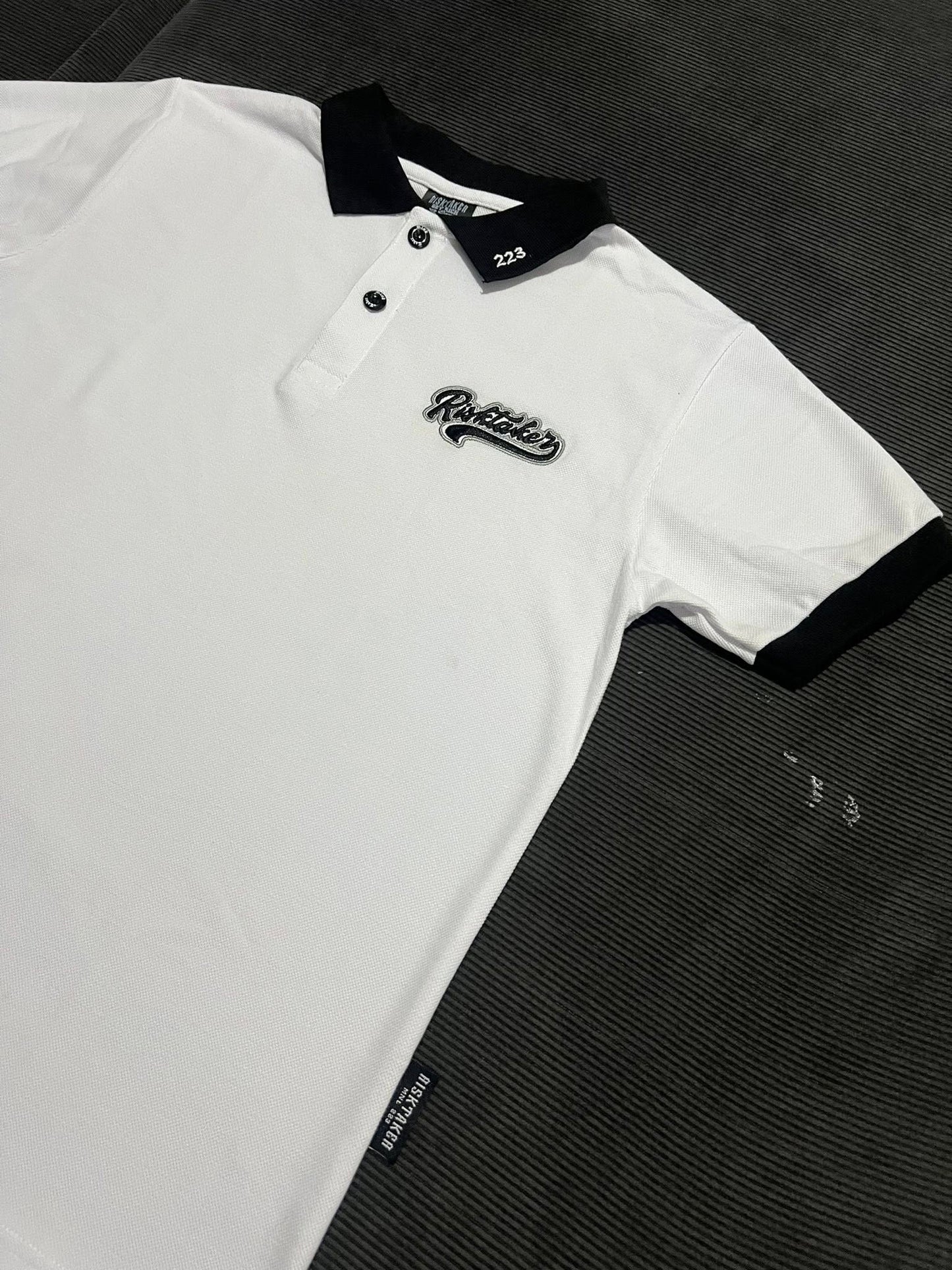 RISKTAKER " Tail Swift Design "